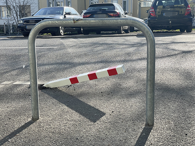 L&uuml;tticher Stra&szlig;e Sonnenuhr