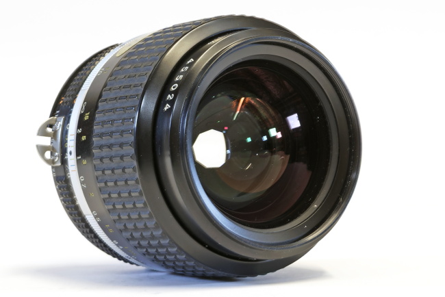 sim_nikkor_35mm_f14